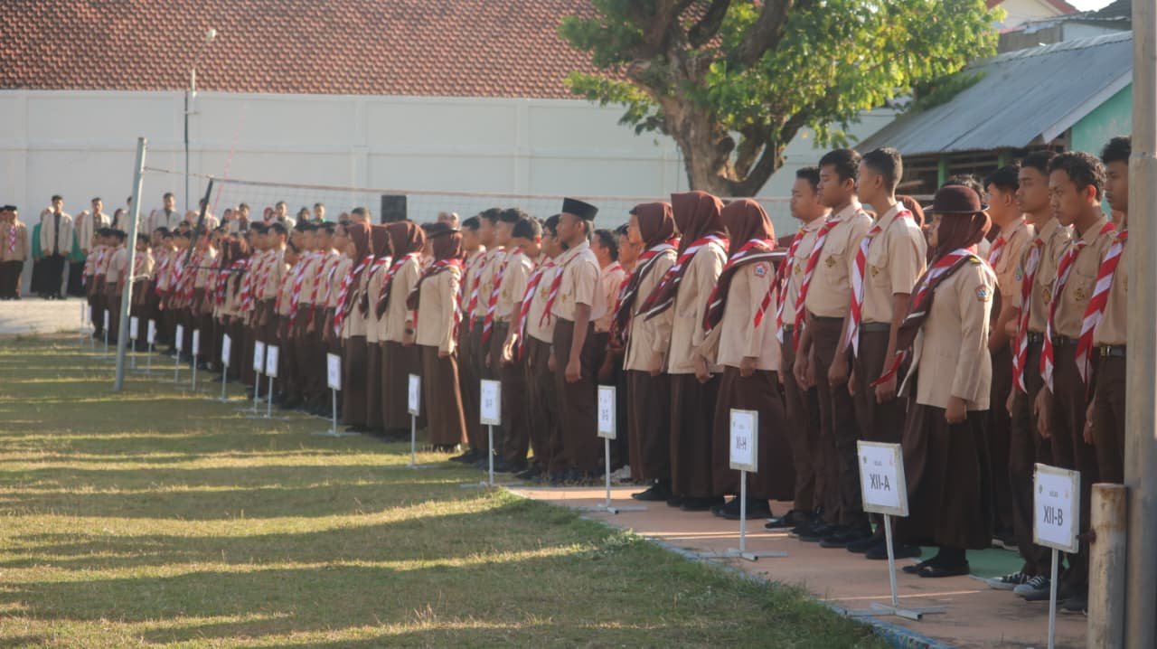 MAN 1 Ponorogo Peringati Hari Pramuka dengan Upacara Penuh Makna