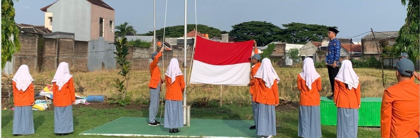MAN 1 Ponorogo Gelar Upacara Bendera Memperingati Hari Kebangkitan Nasional 2025
