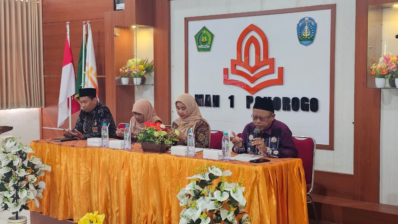 Komitmen Menjadi Madrasah Ramah Anak, MAN 1 Ponorogo Sosialisasikan Konvensi Hak Anak pada Orang Tua Siswa