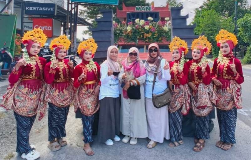 Tampilkan Dayang-Dayang Prabu Batoro Katong, MAN 1 Ponorogo Siap Meriahkan Pawai Pusaka Grebeg Suro 2025