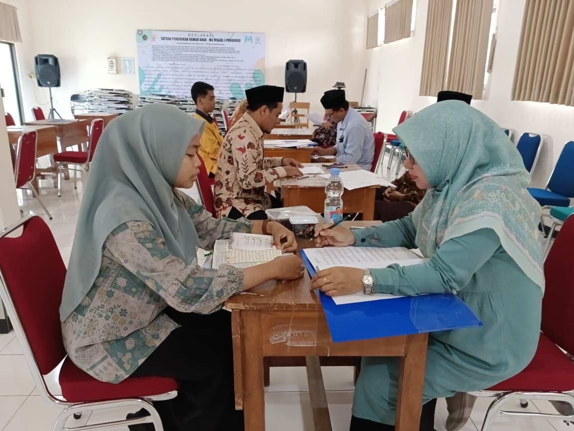 MAN 1 Ponorogo Gelar Tes Baca Al-Qur'an Bagi Seluruh Tenaga Pendidik dan Kependidikan