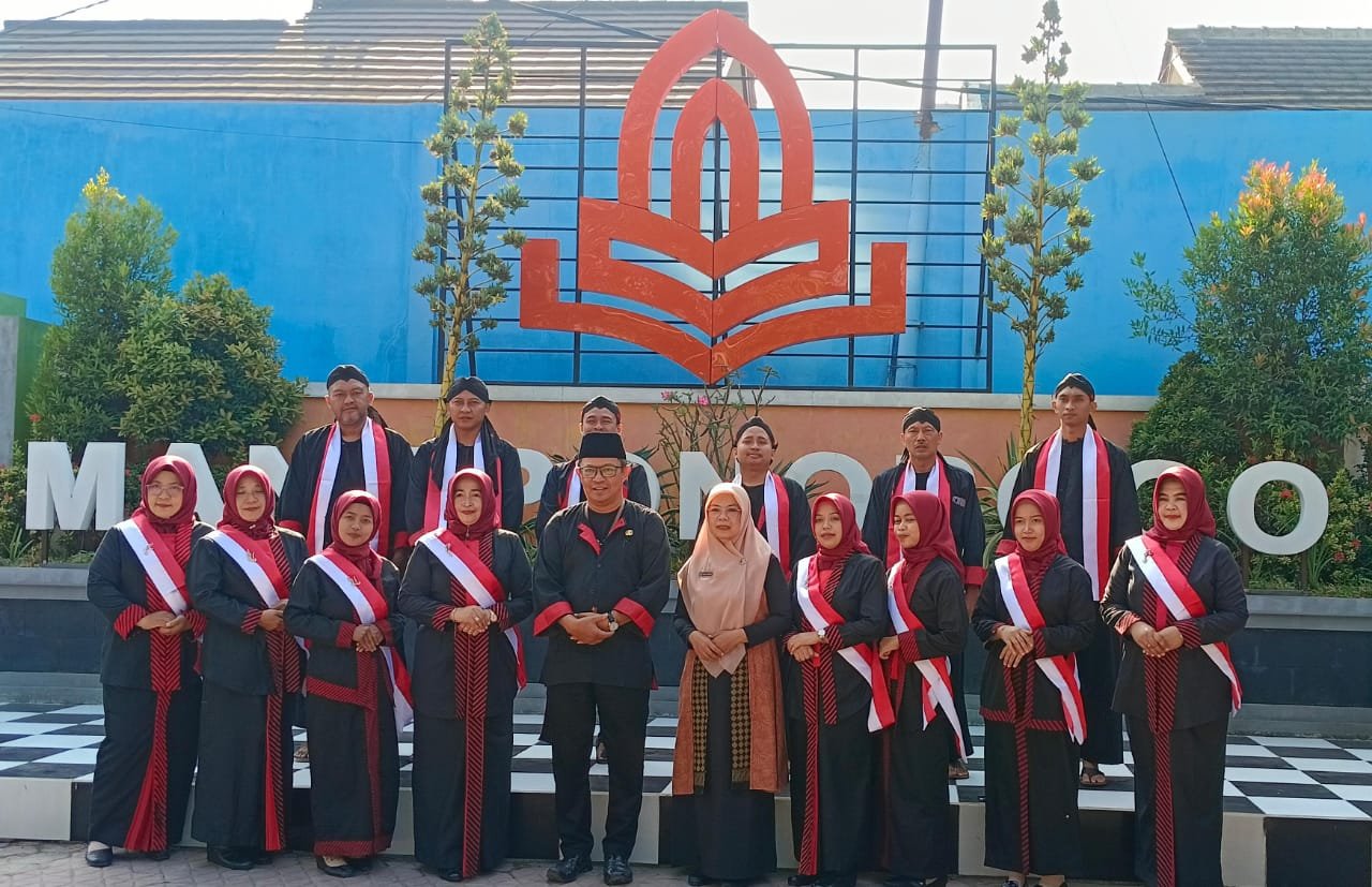 Tim Paduan Suara MAN 1 Ponorogo Raih Juara 1 dalam Lomba Padusa untuk Memeriahkan HUT ke-80 Kemerdekaan RI Tahun 2025 Kecamatan Babadan