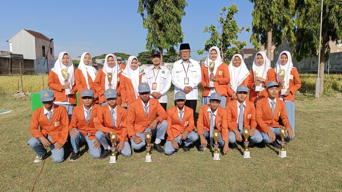 Organisasi Pramuka MAN 1 Ponorogo Borong 10 Piala di Lomba Kwartir Ranting Babadan